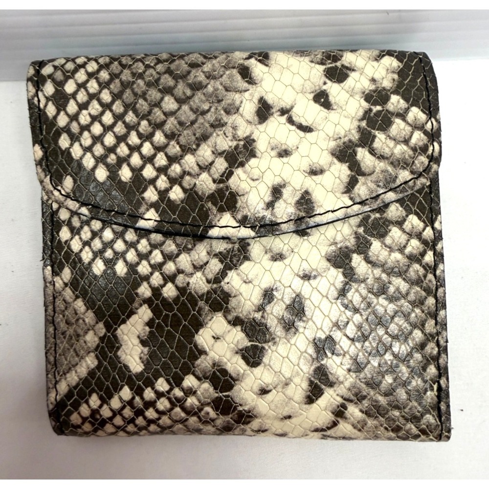 Patricia Nash Reiti Bi-Fold Leather Flap‎ Wallet RFID PYTHON BLACK WHITE NEW